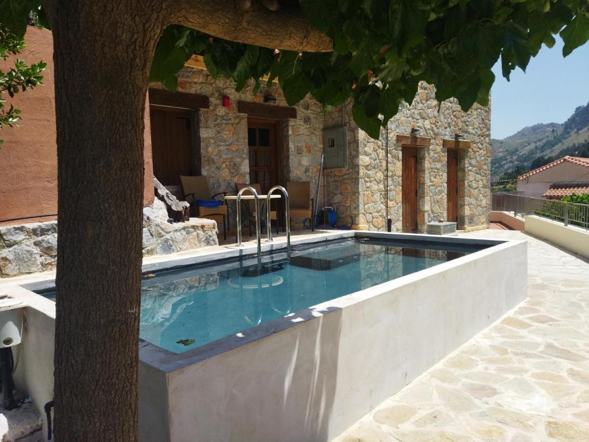 Zoúrva Apirathes Residence מראה חיצוני תמונה
