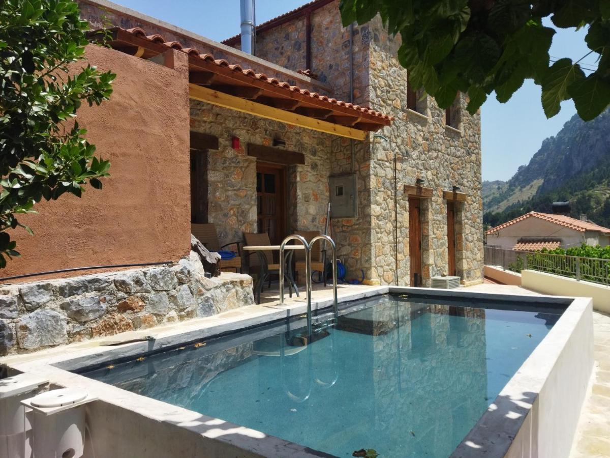 Zoúrva Apirathes Residence מראה חיצוני תמונה