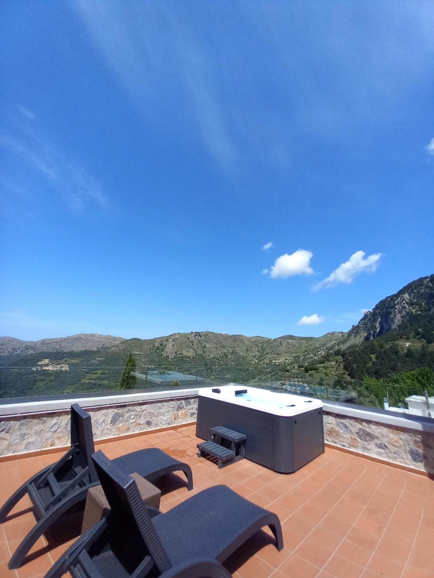 Zoúrva Apirathes Residence מראה חיצוני תמונה
