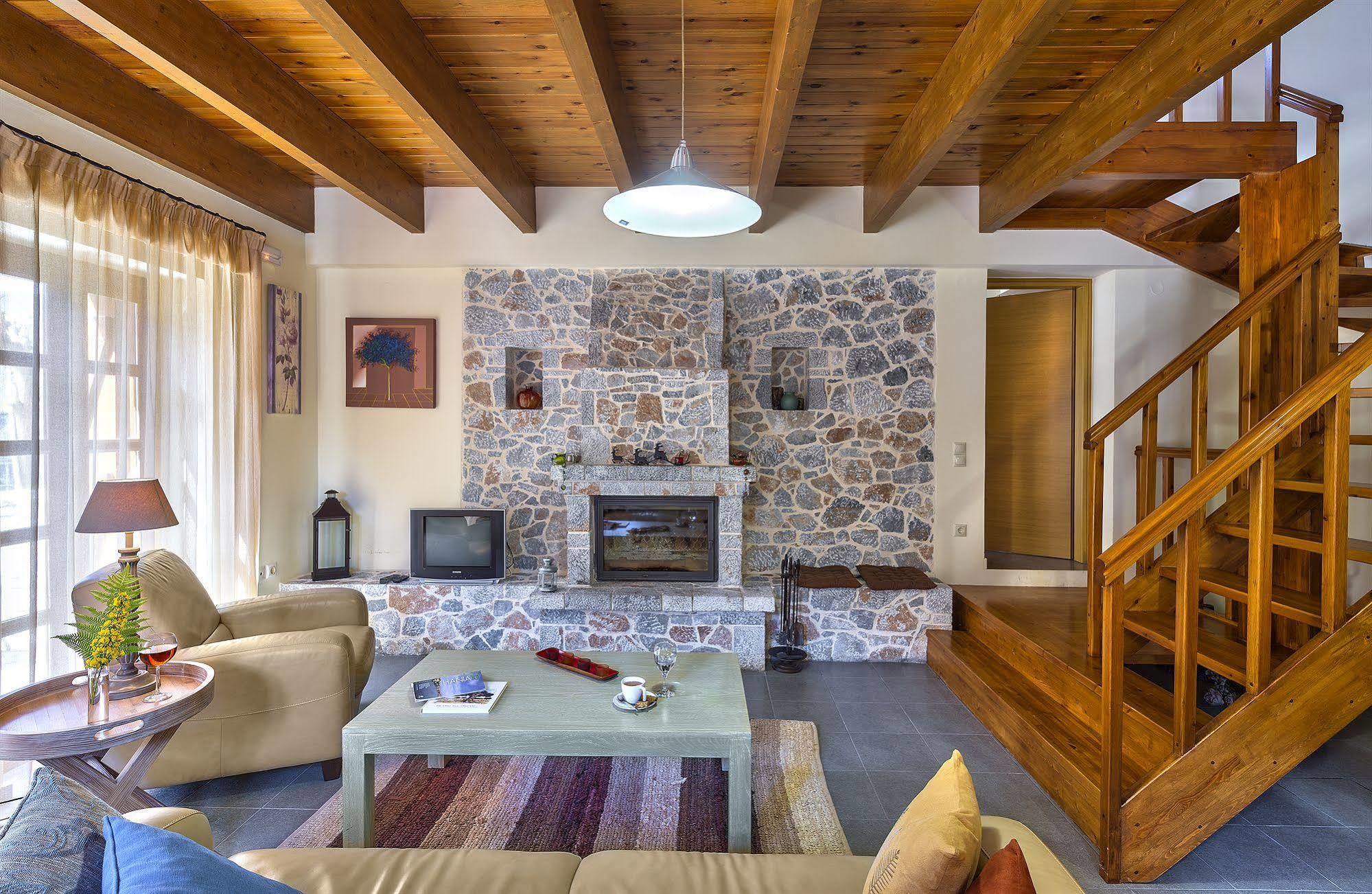 Zoúrva Apirathes Residence מראה חיצוני תמונה