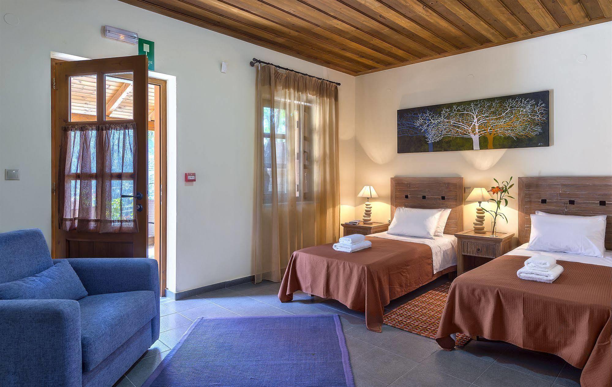 Zoúrva Apirathes Residence מראה חיצוני תמונה