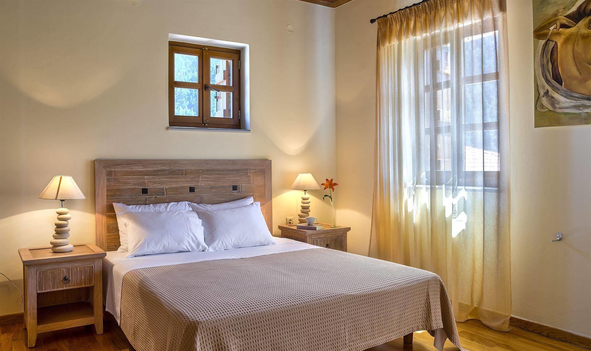 Zoúrva Apirathes Residence מראה חיצוני תמונה